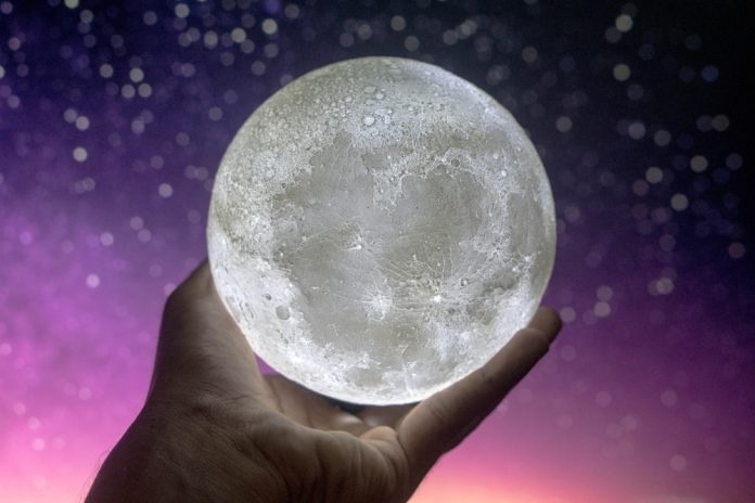 10 yıl sonra Ay bambaşka bir yer olacak. Buna hazır mıyız?