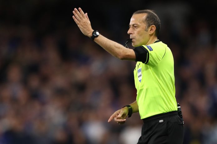 Referee,,Cuneyt,Cakir,Awards,Chelsea,A,Penalty,After,A,Var