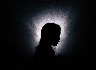 Kız çocukları neden kendilerini “susturuyor”?