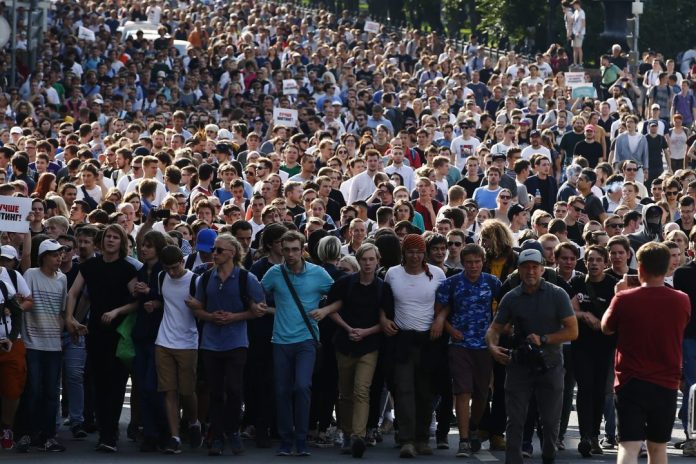 Rusyadaki-Protestolar-e1565107922197