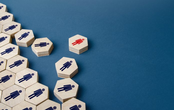 Man,Breaks,Out,Of,The,System,,Destroying,It.,Liberation,,Gaining Hayatınızı ‘otopilot’tan nasıl çıkarabilirsiniz?