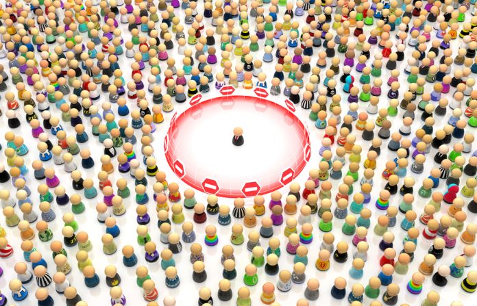 Crowd,Of,Small,Symbolic,Figures,,Personal,Space,Border,,3d,Illustration, Kişisel sınırlarımız: Nerede başlayıp nerede bitiyoruz?