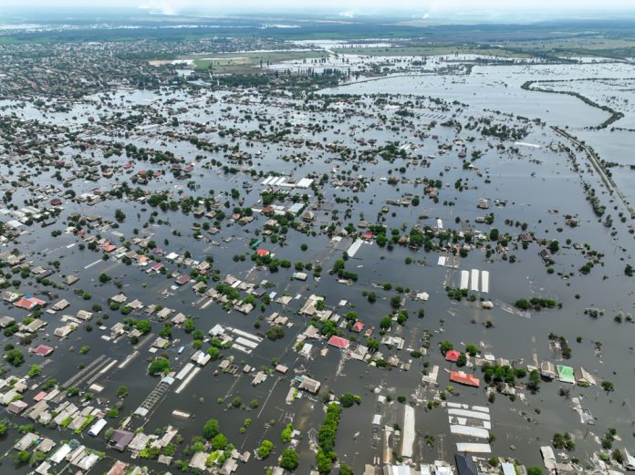 The,Flooded,Streets,Of,The,City,Of,Kherson,After,The Yeşil adalet: Doğaya karşı işlenen savaş suçlarında hesap zamanı mı?