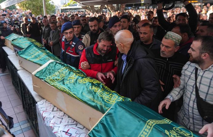 36176855 izmir yangın