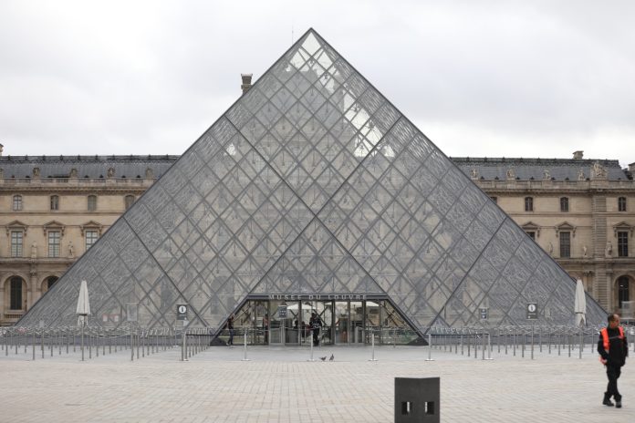 louvre