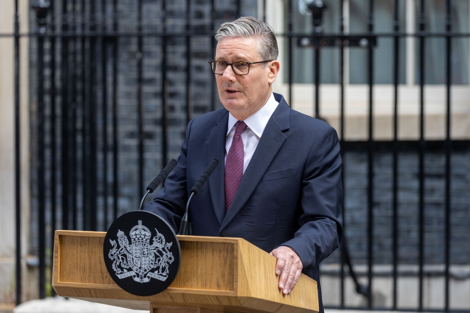 Keir Starmer istifa etti: İngiltere başbakan konusunda dikiş tutturabilecek mi?