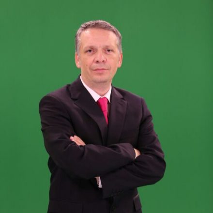 Mehmet Kancı, Fikir Turu sitesinin yazarı.