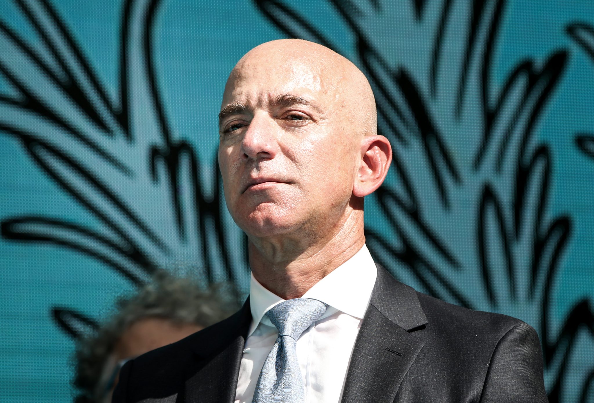 Jeff Bezos neden dünyanın en zengin insanı? - Fikir Turu