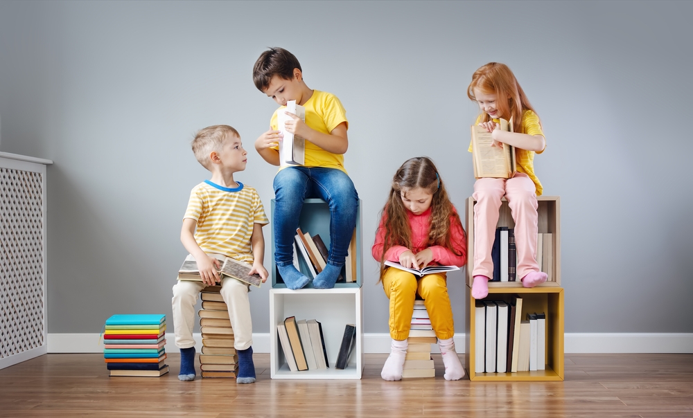 Çocuklar edebiyattan uzaklaşıyor mu, uzaklaştırılıyor mu?