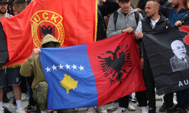 Kosova’daki gerginliğin analizi: Negatif barış ve ötesi