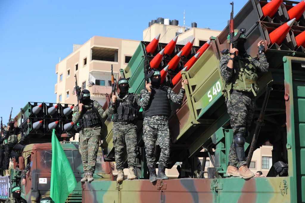 Hamas: Savaşan fiiller, ezilen çimenler