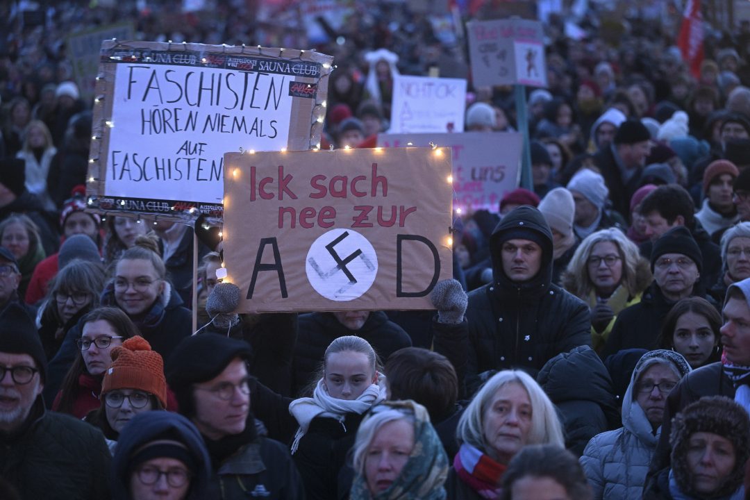 Alman demokrasisinin radikal sağ ile zorlu imtihanı