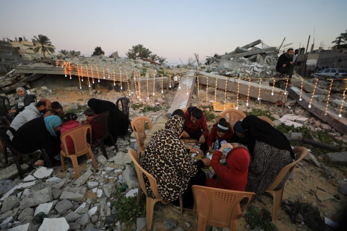 Gazze: Saldırı altında bile Ramazan çoşkusunu çaldırmayan yaşam