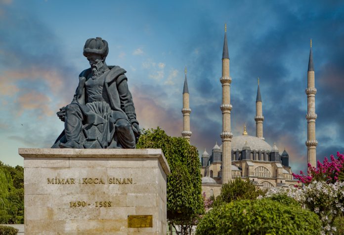 Statue,Of,Master,Ottoman,Architect,Sinan,And,His,Finest,Mosque