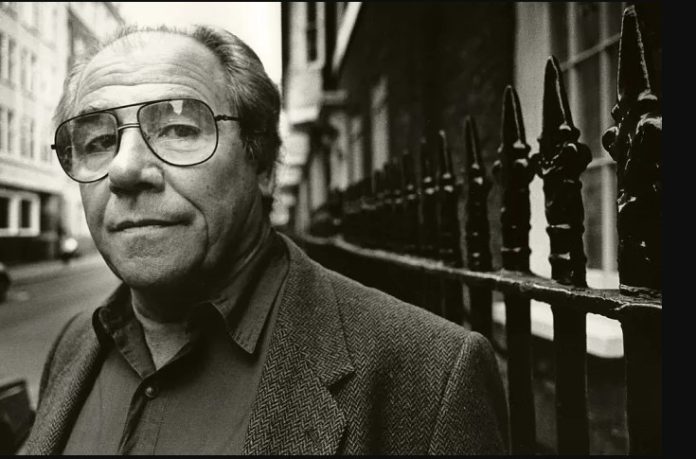 IMG_9073 Günümüz toplumunu aydınlatan bir fener: Jean Baudrillard