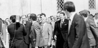 Reagan’cı Soğuk Savaş politikası Çin’e karşı işe yarar mı?