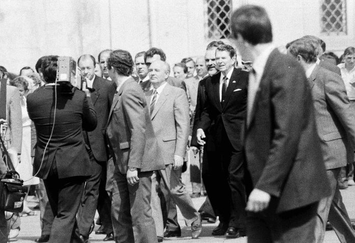 IMG_9571 Reagan’cı Soğuk Savaş politikası Çin’e karşı işe yarar mı?