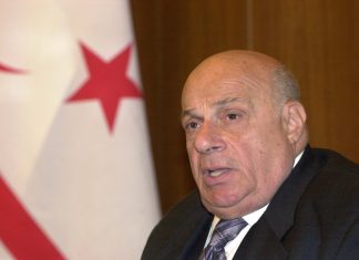 Rauf denktaş